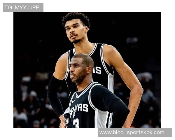 文班回归首发助马刺止连败替补阵容表现出色仅在NBA杯决赛失利 文班回归首发助马刺止连败替补阵容表现出色仅在NBA杯决赛失利